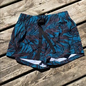 Lululemon Spring Break Away Short II